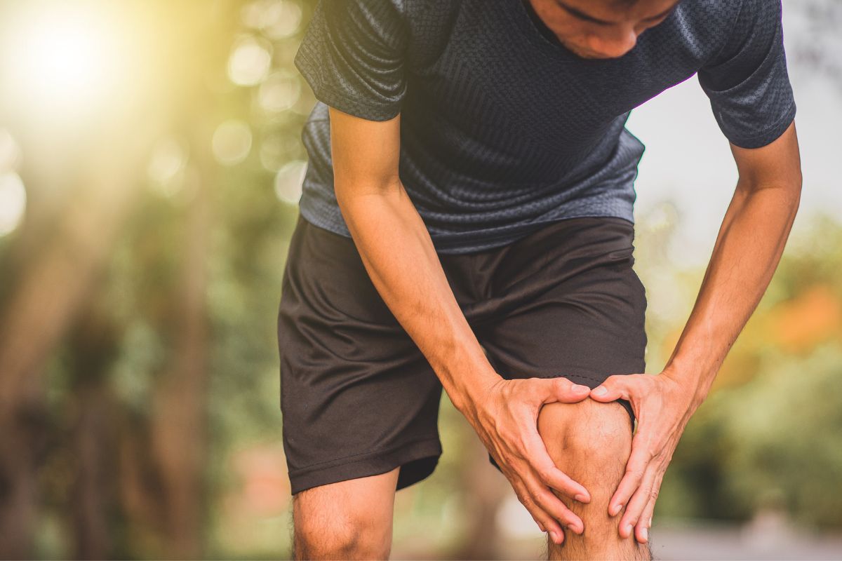 Why Does My Knee Hurt When I Run?
